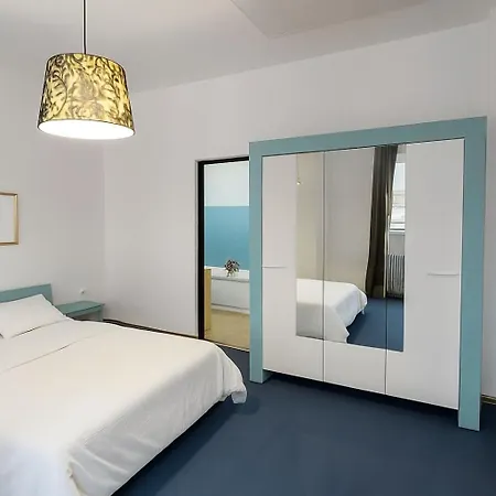 Apartament Middle Old Town Bucureşti