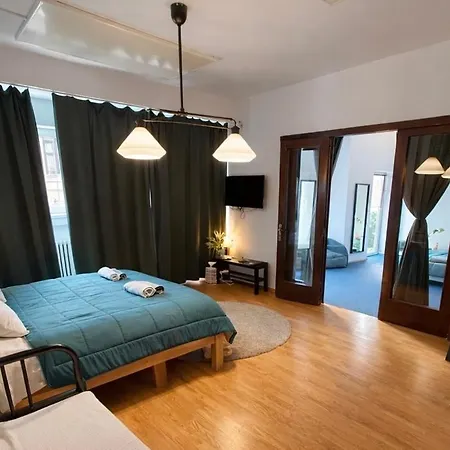 Middle Old Town Bükreş