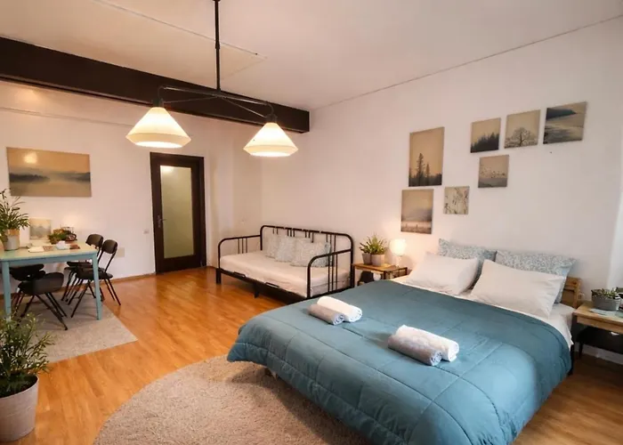 Middle Old Town Daire Bükreş