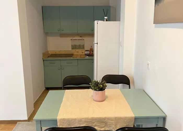 Middle Old Town Apartman Bukarest