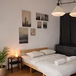 Apartment Middle Old Town Bucharest